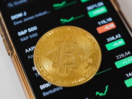 中国比特币如何交易_冻卡风险激增_避坑三招省80%损失