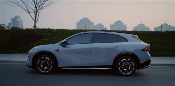 干的就是特斯拉Model Y！全新小鹏G7首发亮相