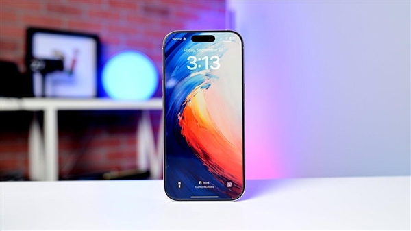 苹果欧盟官网加入能效标签：iPhone 16 Pro能效为B级