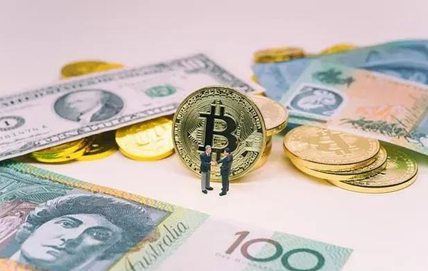 比特币与以太坊：数字黄金与生态货币的价值之争