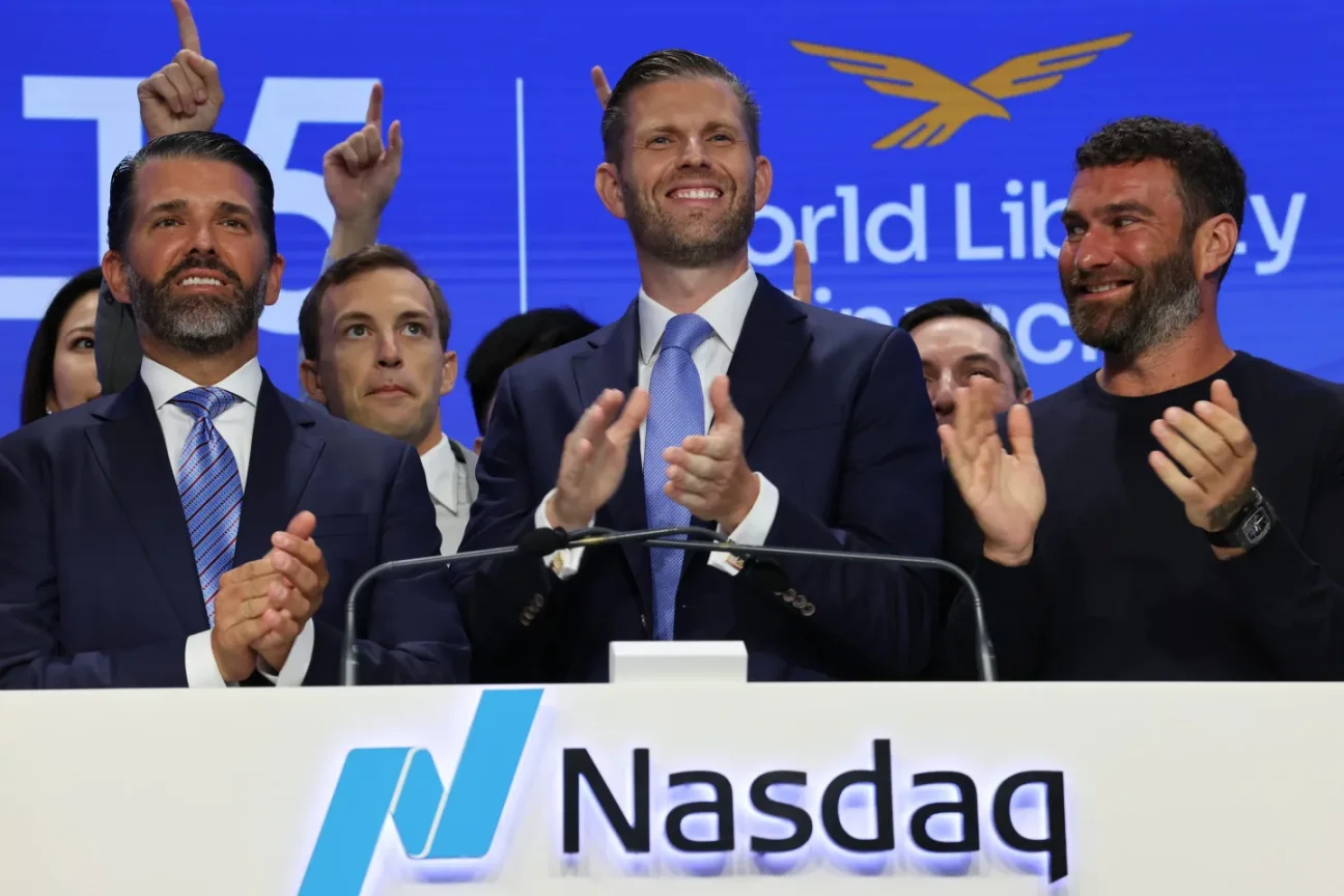 揭秘特朗普家族加密帝国：从高尔夫球场到亿万「加密朋克」商业版图