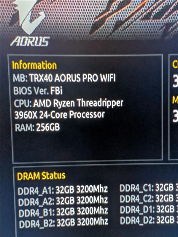 用100多元就拍下价值57000的PC主机！内含线程撕裂者3960X、256GB内存