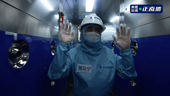 央视撒贝宁探厂刷屏：天马用天工屏给OLED换了一条新赛道！