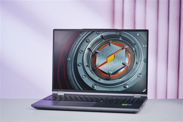 升级长江存储PC450固态硬盘 机械革命耀世16 Ultra图赏