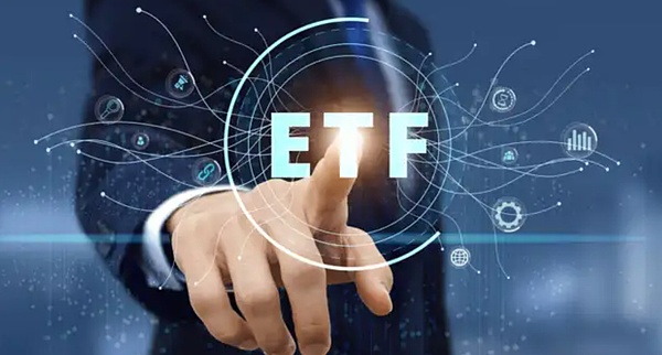 加密圈一周涌现24份ETF申请、巨头争抢合规牌照