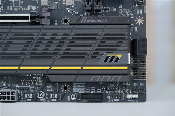 支持多种CPU调整外频！微星B850MPOWER主板图赏