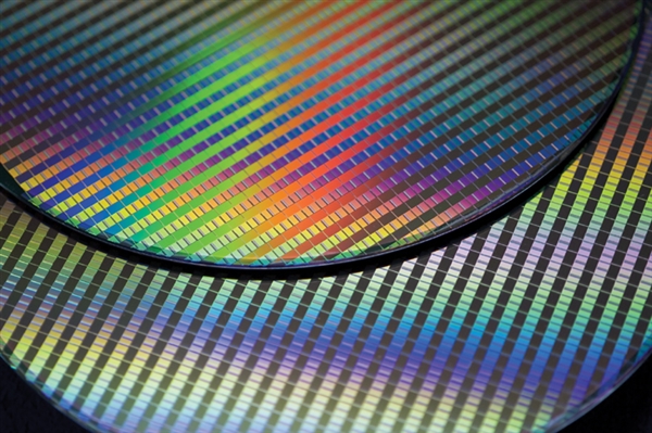 美国参议院通过新法案：NVIDIA、AMD等AI芯片必须优先卖给美企