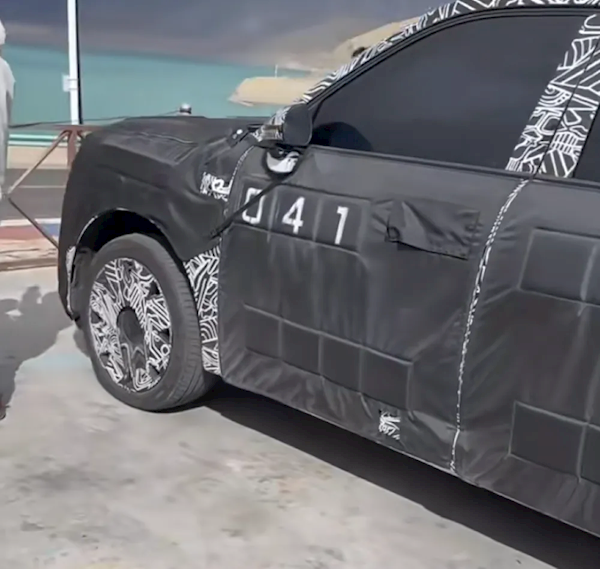 小米增程SUV YU9曝光！纯电续航超400公里 剑指理想L9/问界M9