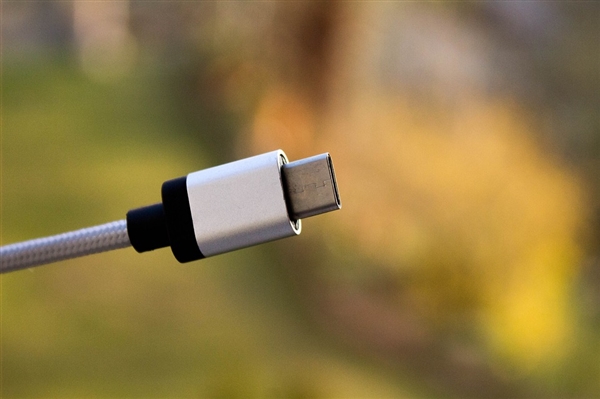 欧盟下令！所有设备必须统一采用USB Type-C接口 包括游戏机、显示器、路由器等