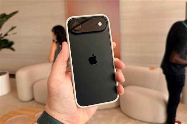 博主称iPhone Air暂停生产：库存够用了