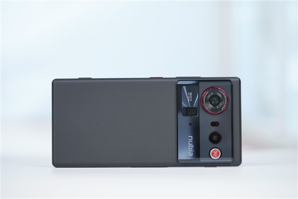 全焦段影像街拍神器！努比亚Z80 Ultra专业摄影套装图赏