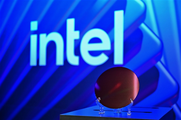 Intel 14A工艺冲击代工：客户初步反馈令人鼓舞！
