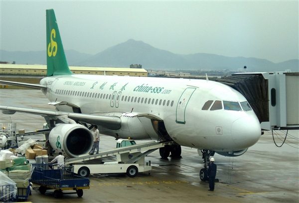 春秋航空开招空嫂:年龄放宽至40岁 要求本科学历 无工作经验限制