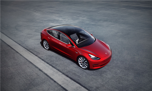 用时9年！特斯拉辅助驾驶里程达100亿公里