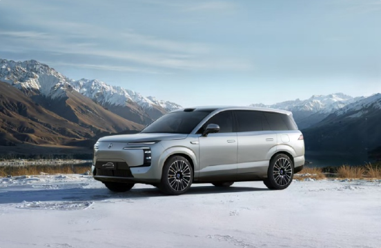 高圆圆代言!腾势N8L大六座豪华SUV正式上市 C位之争不再存在