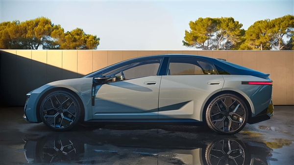 丰田玩激进 买菜车超进化!全新卡罗拉概念车首发