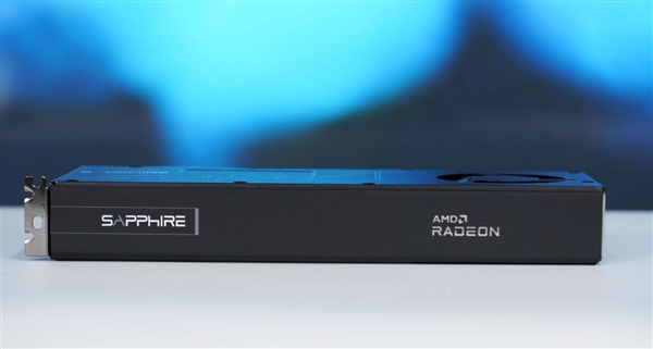 AMD最强专业显卡!蓝宝石AMD Radeon AI Pro R9700 32GB显卡图赏