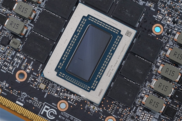 AMD最强专业显卡!蓝宝石AMD Radeon AI Pro R9700 32GB显卡图赏