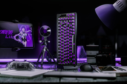 七彩虹星驰87铝合金磁轴电竞键盘首发499元起:8000Hz超高有线回报率