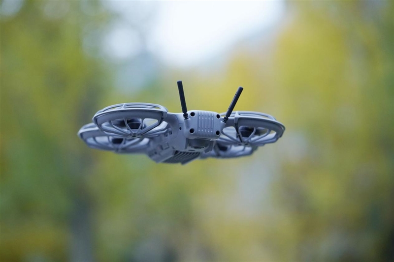 最适合入门的无人机！大疆Neo 2评测：4K60帧影像 全向避障随便飞！