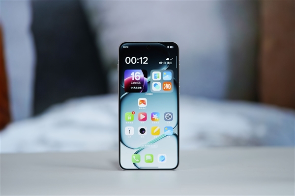 同档唯一165Hz超高刷直屏!一加Ace 6图赏