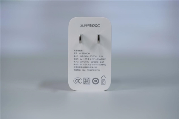 同档唯一165Hz超高刷直屏!一加Ace 6图赏