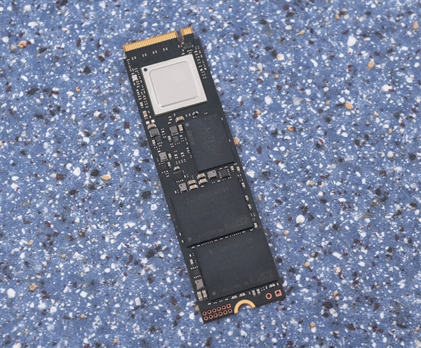 金士顿FURY叛逆者G5 PCIe 5.0 SSD新增8TB：极速14.8GB/s、至少7000元