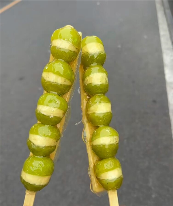 第一批奶皮子糖葫芦受害者现身:女生发现自己脸色越来越差