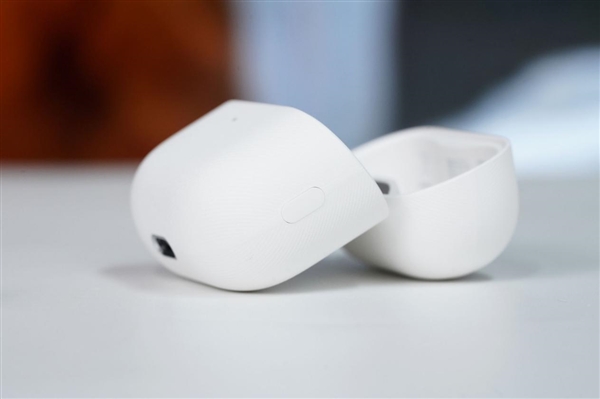 更小更轻无感佩戴!华为FreeClip 2耳夹耳机图赏