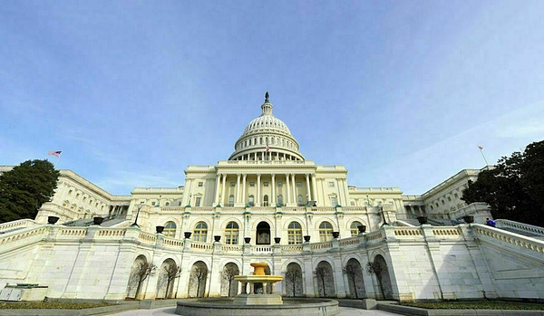 比特币跌破 10 万  散户遭遇 "股币双杀" 的十月寒冬