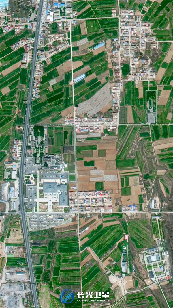 世界唯一夫妻合葬!卫星俯瞰中国帝王陵寝的巅峰:唐乾陵