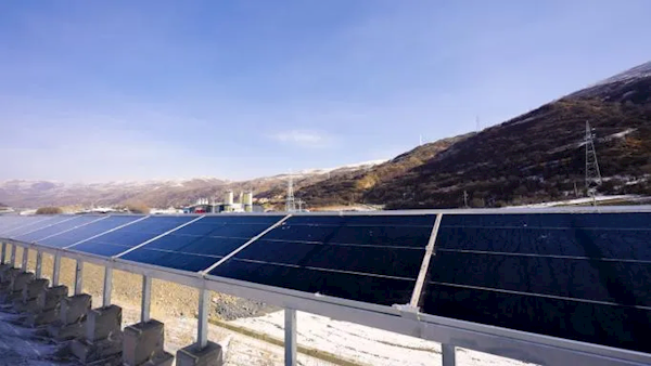 川西一高速铺上电热毯:冬天不用撒盐除雪 车辆全天通行