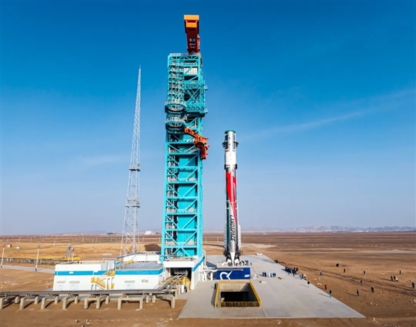 被马斯克盛赞！中国民营液体可回收火箭朱雀三号11月中下旬首飞