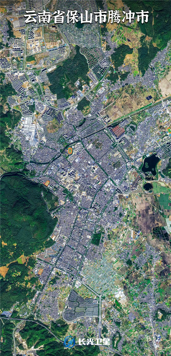 中国最年轻火山的脚下 有一座边境重镇！