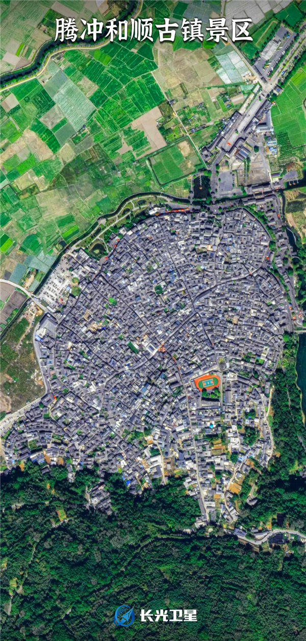 中国最年轻火山的脚下 有一座边境重镇！