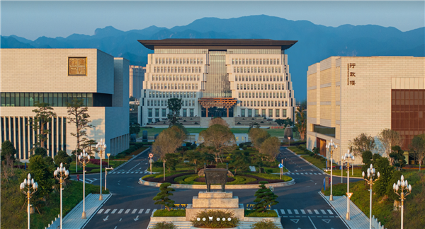 福建福耀科技大学：2026年首招约32名博士生