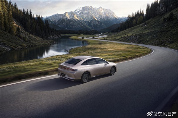 10.69万起 东风日产插混轿车N6预售：真没理由买轩逸了