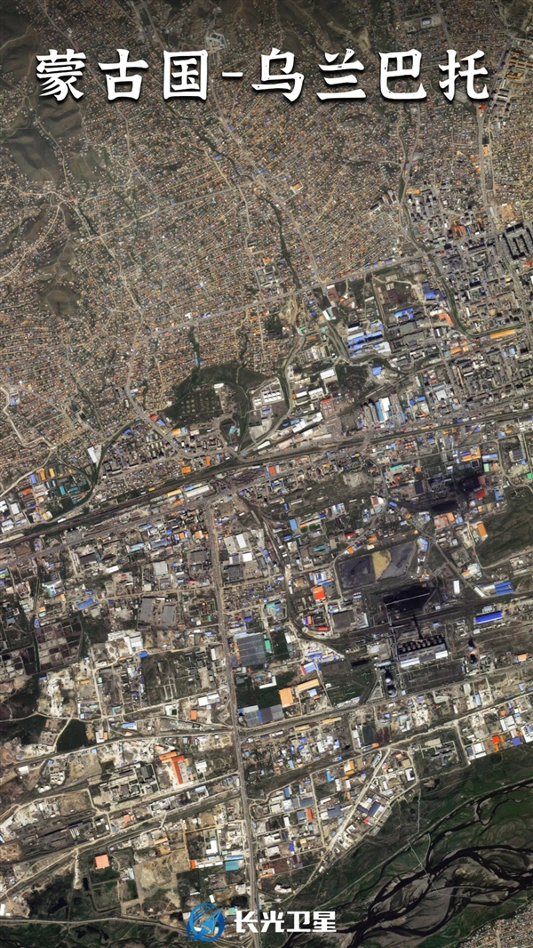 卫星图看蒙古国首都乌兰巴托：严重割裂、南北完全两个世界