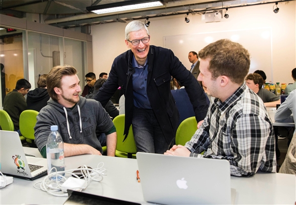 库克明年将退休:苹果正为此做准备 继任者浮出水面