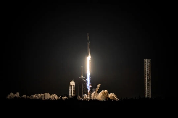 3个半小时内 SpaceX发射了58颗星链卫星