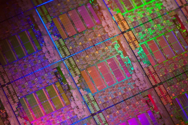 台积电21年老将罗唯仁跳槽Intel：带走2nm先进制程机密！