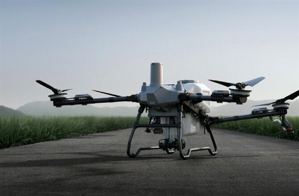 48999元!大疆发布T100S旗舰农业无人机:吊载95公斤 一次播撒两袋肥