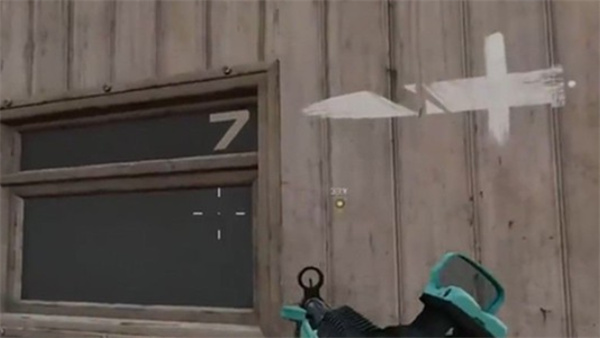 墙上的箭头标记