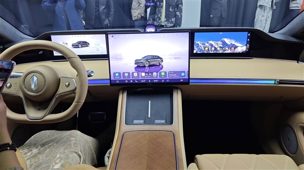 正面硬刚奔驰E宝马5！新款鸿蒙智行享界S9上市：万起