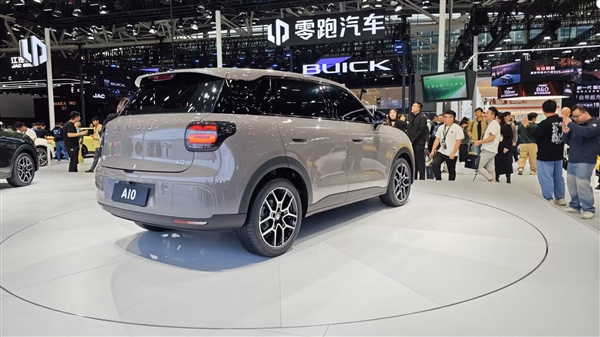 10万内首搭激光雷达！零跑A10广州车展全球首秀：500km超长续航