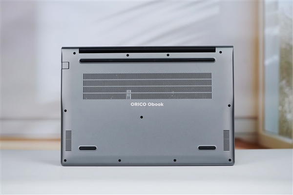 首发仅2899元 奥睿科Obook超能笔记本图赏