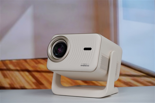 哈曼联名+1000 CVIA流明！哈趣投影H3 Ultra图赏