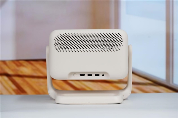 哈曼联名+1000 CVIA流明！哈趣投影H3 Ultra图赏