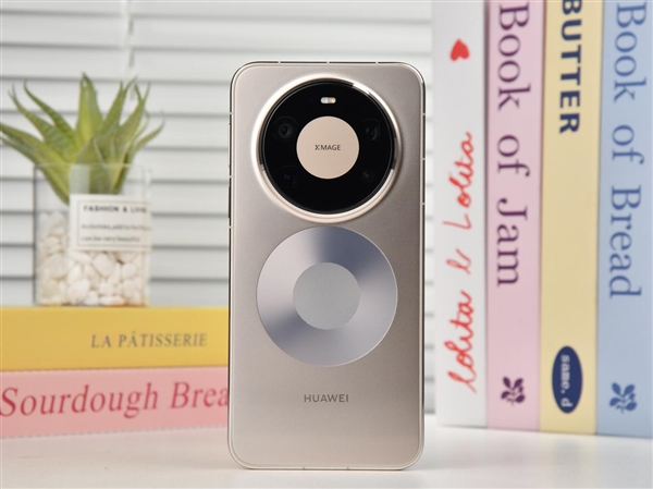 华为王者归来!Mate 80 Pro Max开箱上手:实力够强够出圈