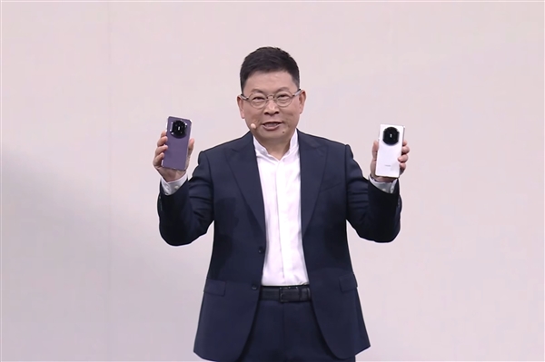 最强折叠屏！华为Mate X7发布：12999元起